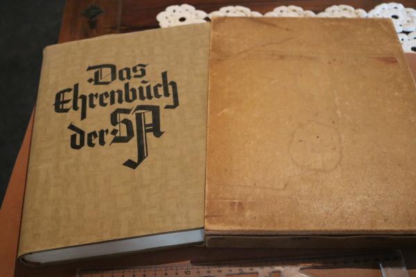 Das Ehrenbuch der SA inkl. Pappschuber 1934